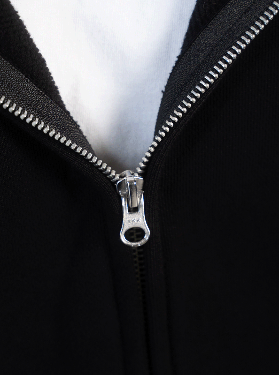 SIGNATURE HOODIE