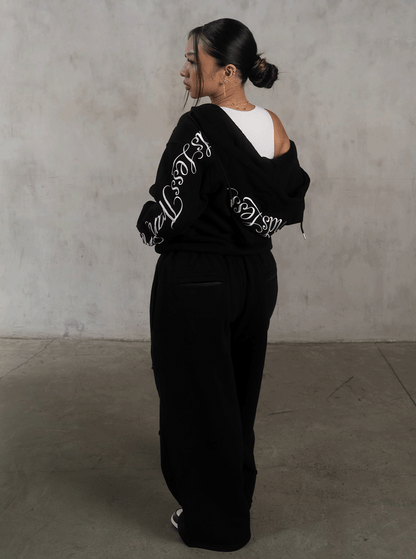 SIGNATURE HOODIE