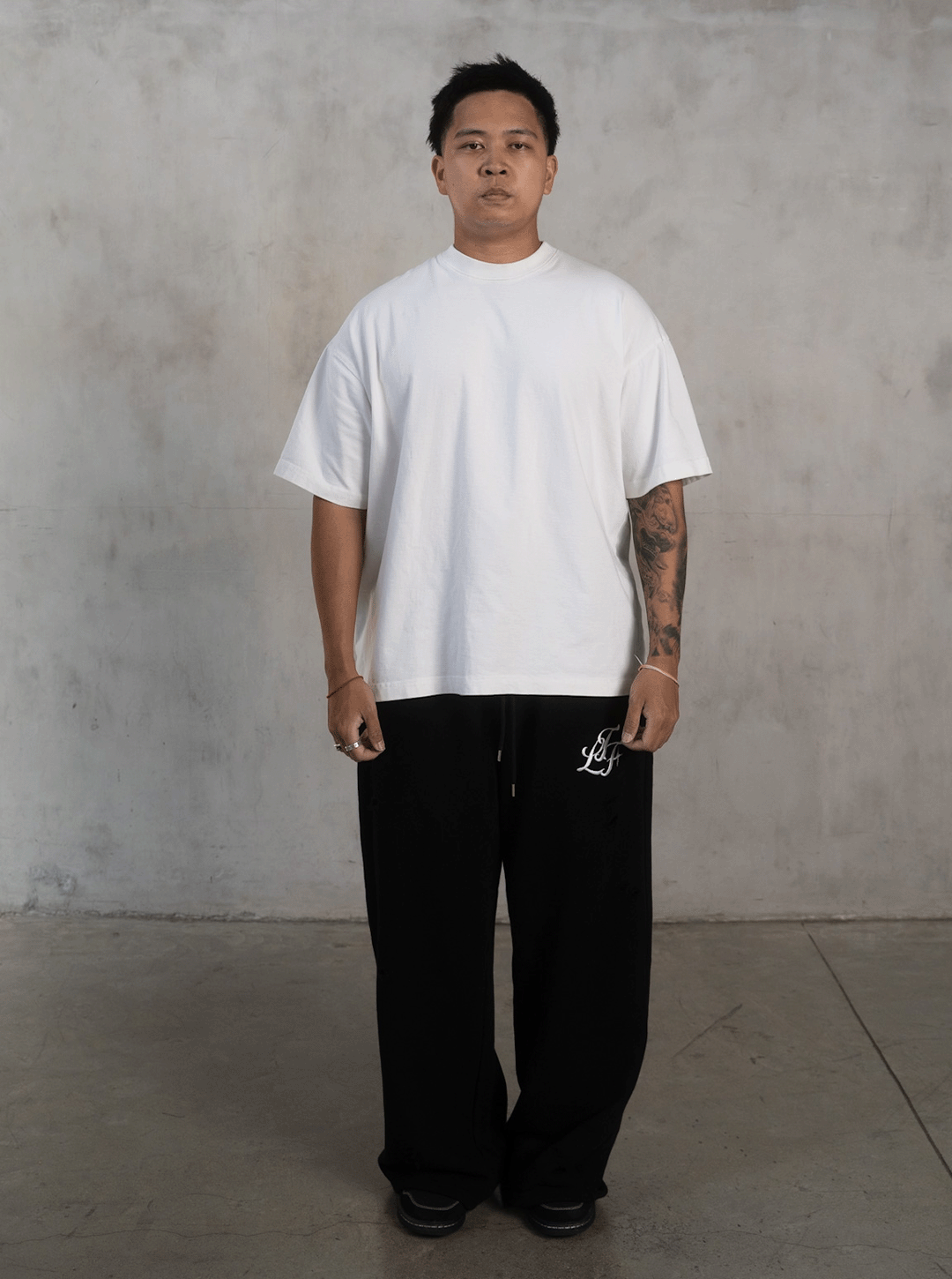 SIGNATURE SWEATS